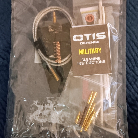 Otis Cleaning Kit, Gun  Military Version NSN 1005-01-424-2999 - Picture 2 of 16